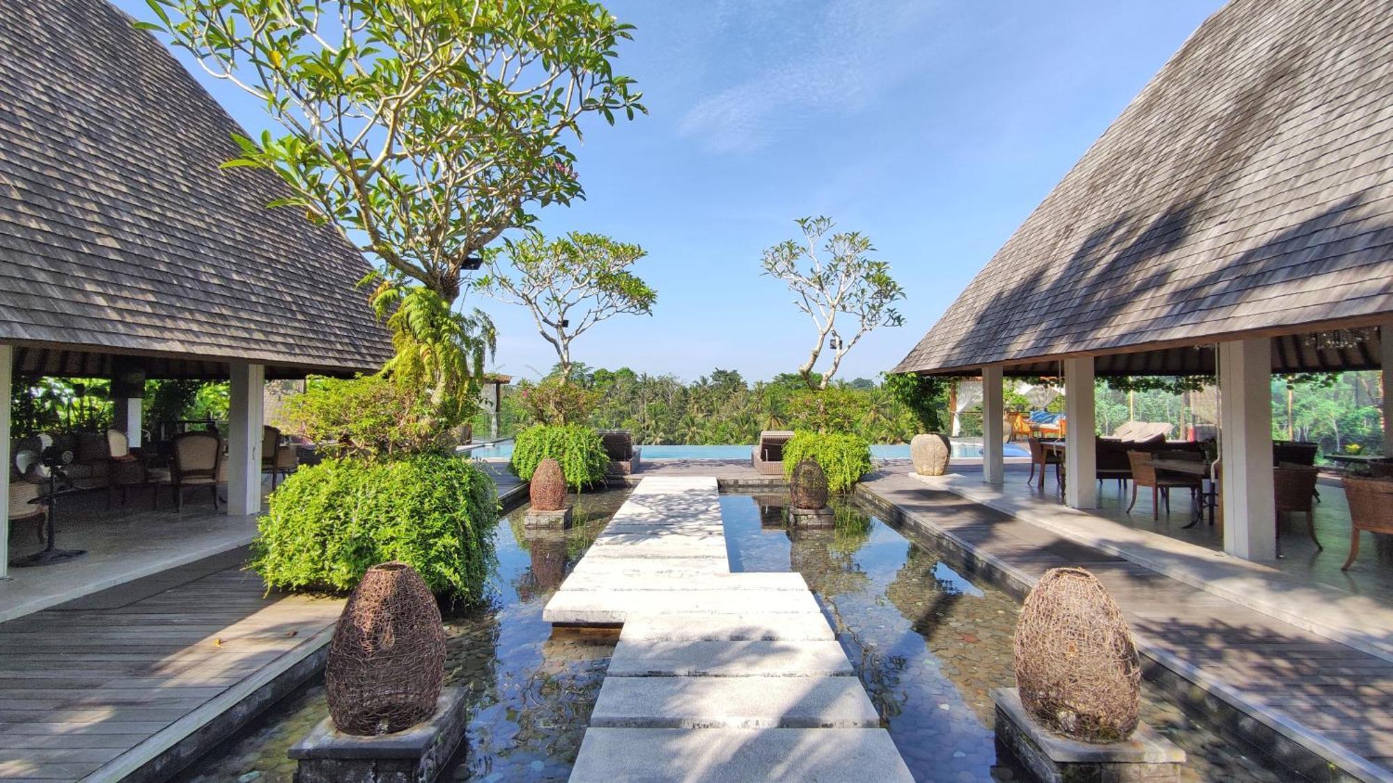Goya Boutique Resort Убуд Экстерьер фото The resort's main pool